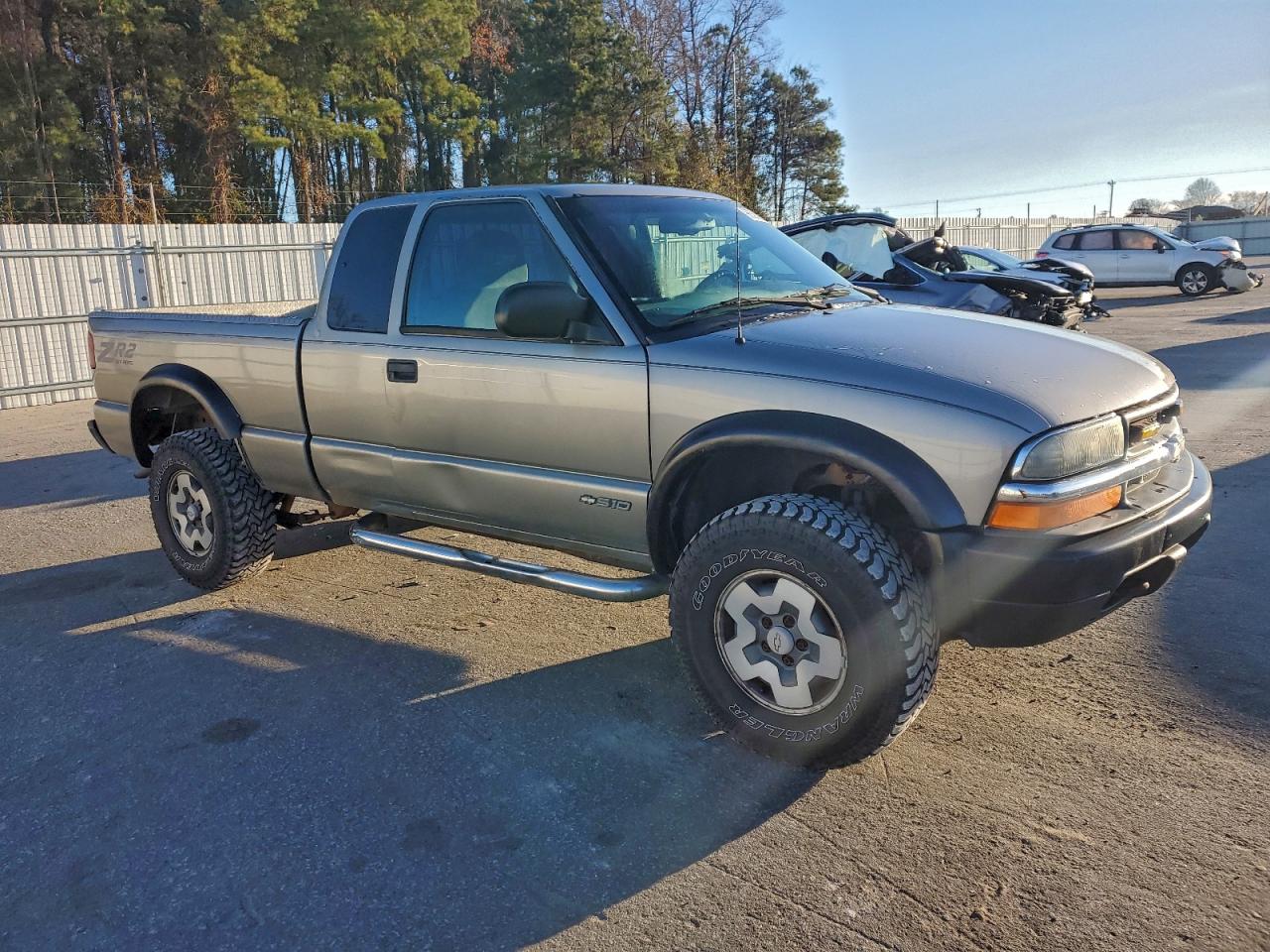 Chevrolet S-10 S10 Image 2