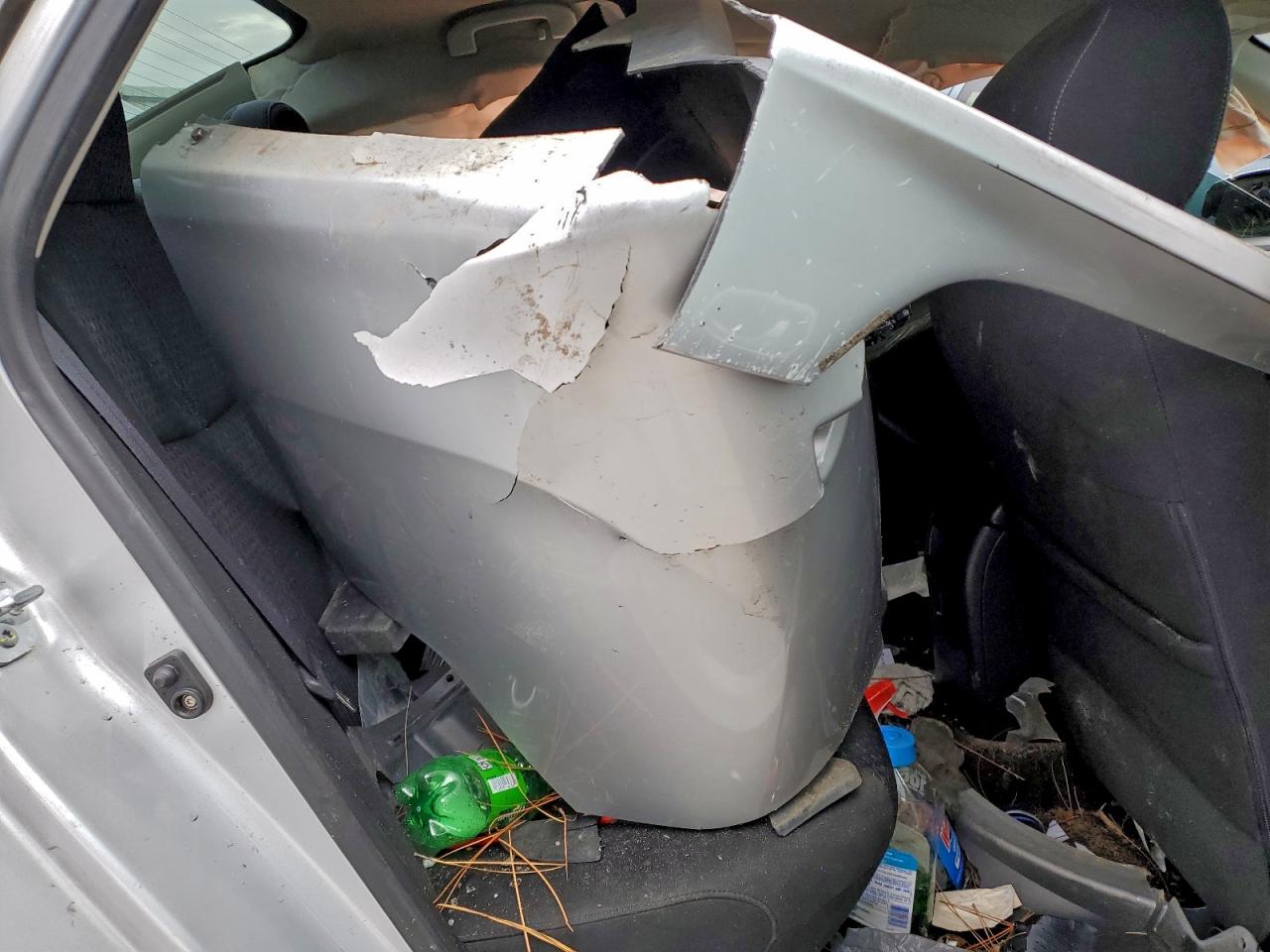 Nissan Sentra S Image 10