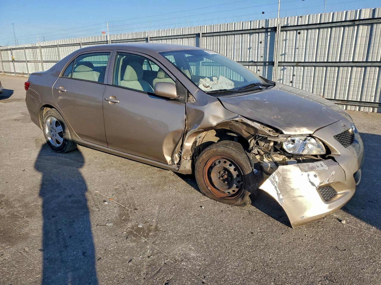 Toyota Corolla Base Image 8