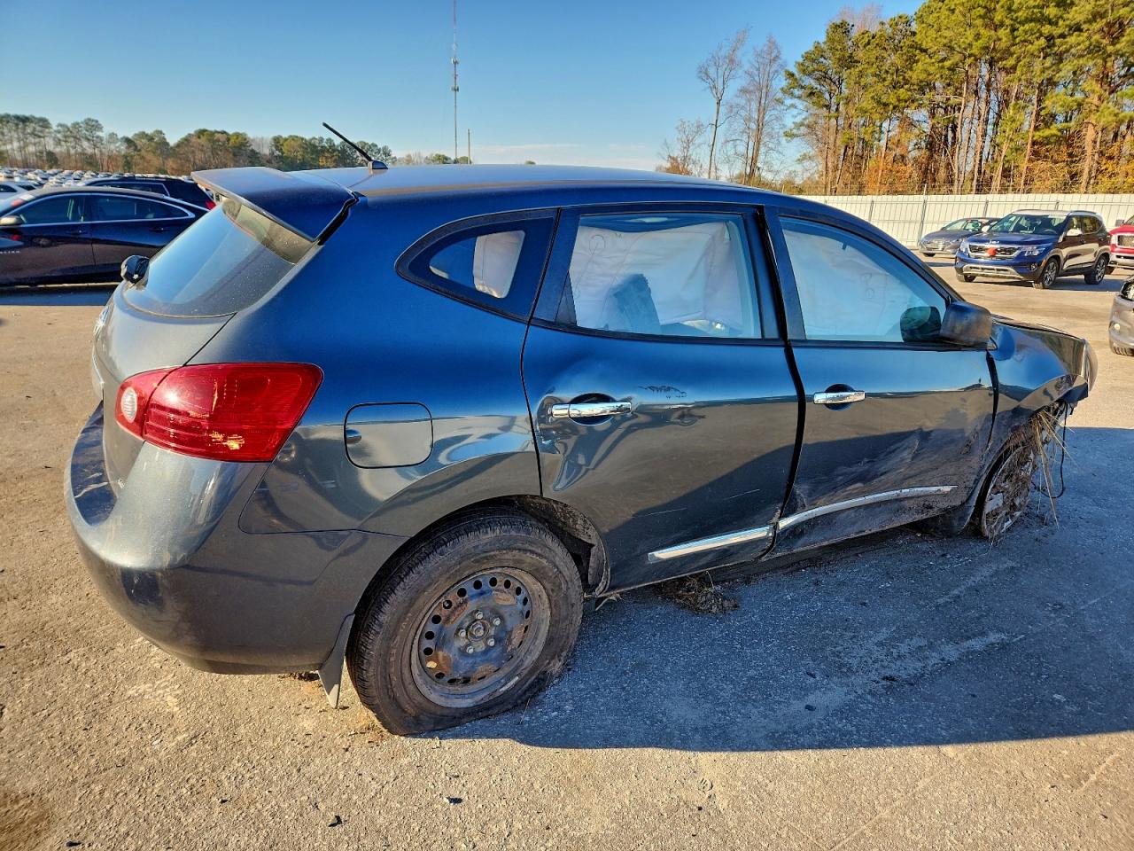 Nissan Rogue S Image 11