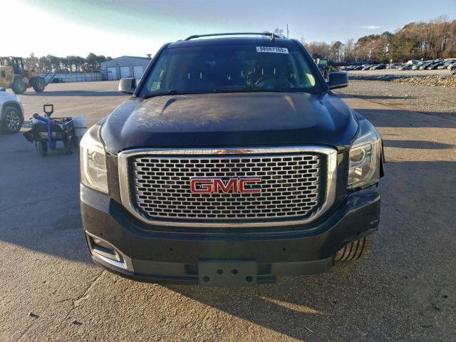GMC Yukon Denali Image 9