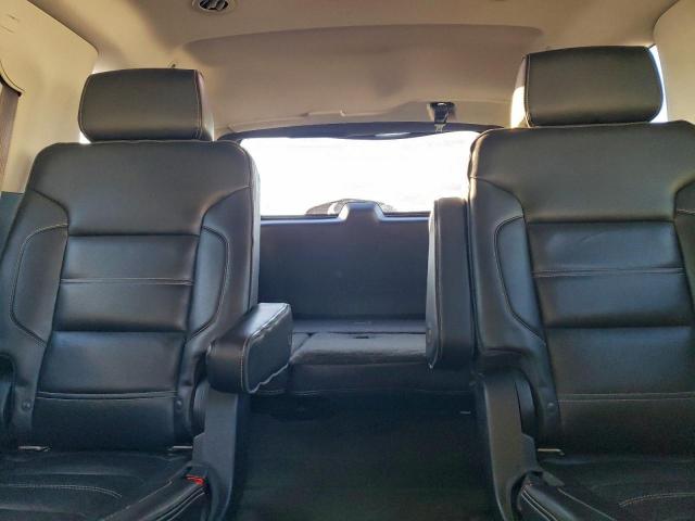 GMC Yukon Denali Image 4