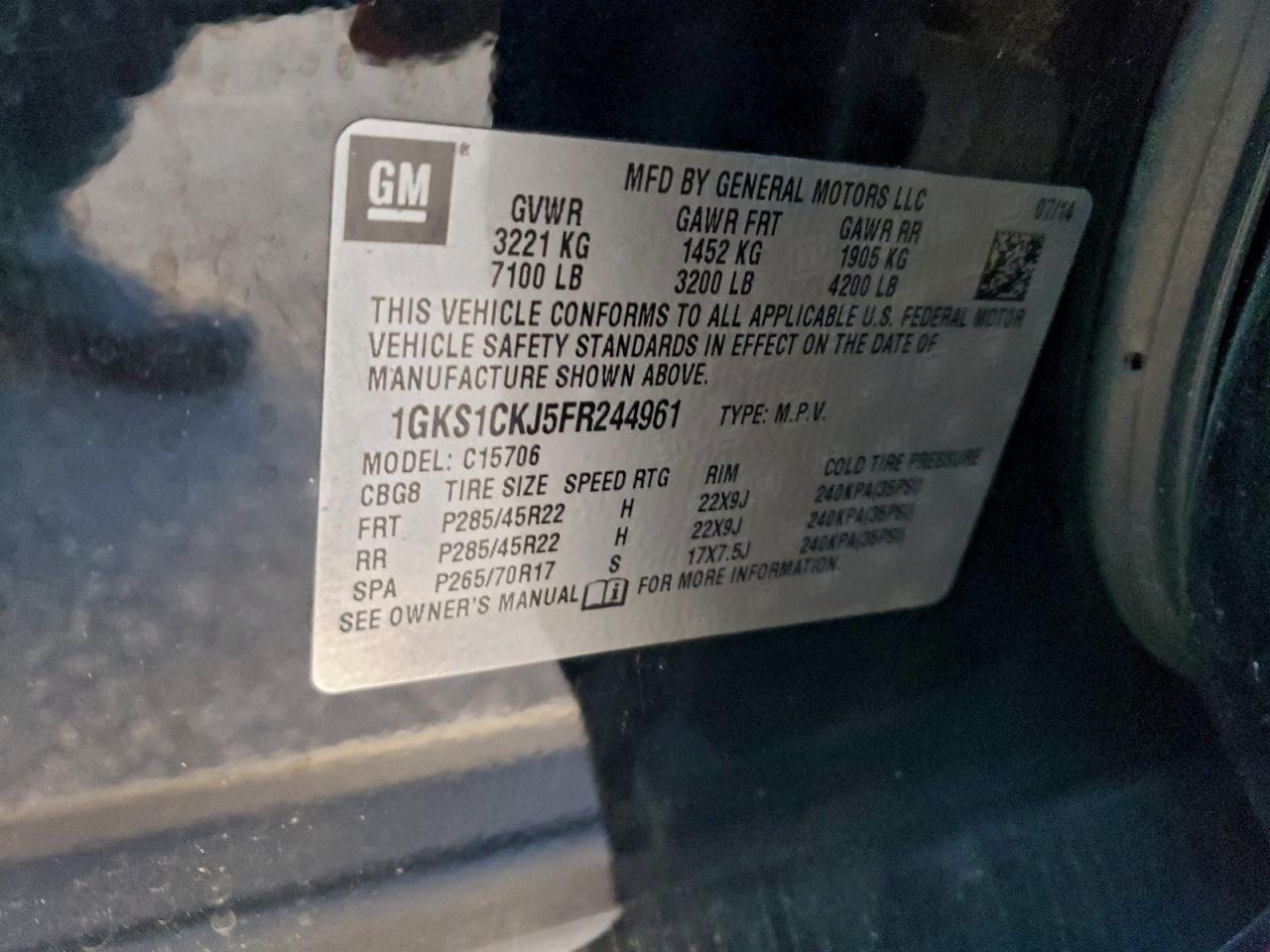 GMC Yukon Denali Image 13