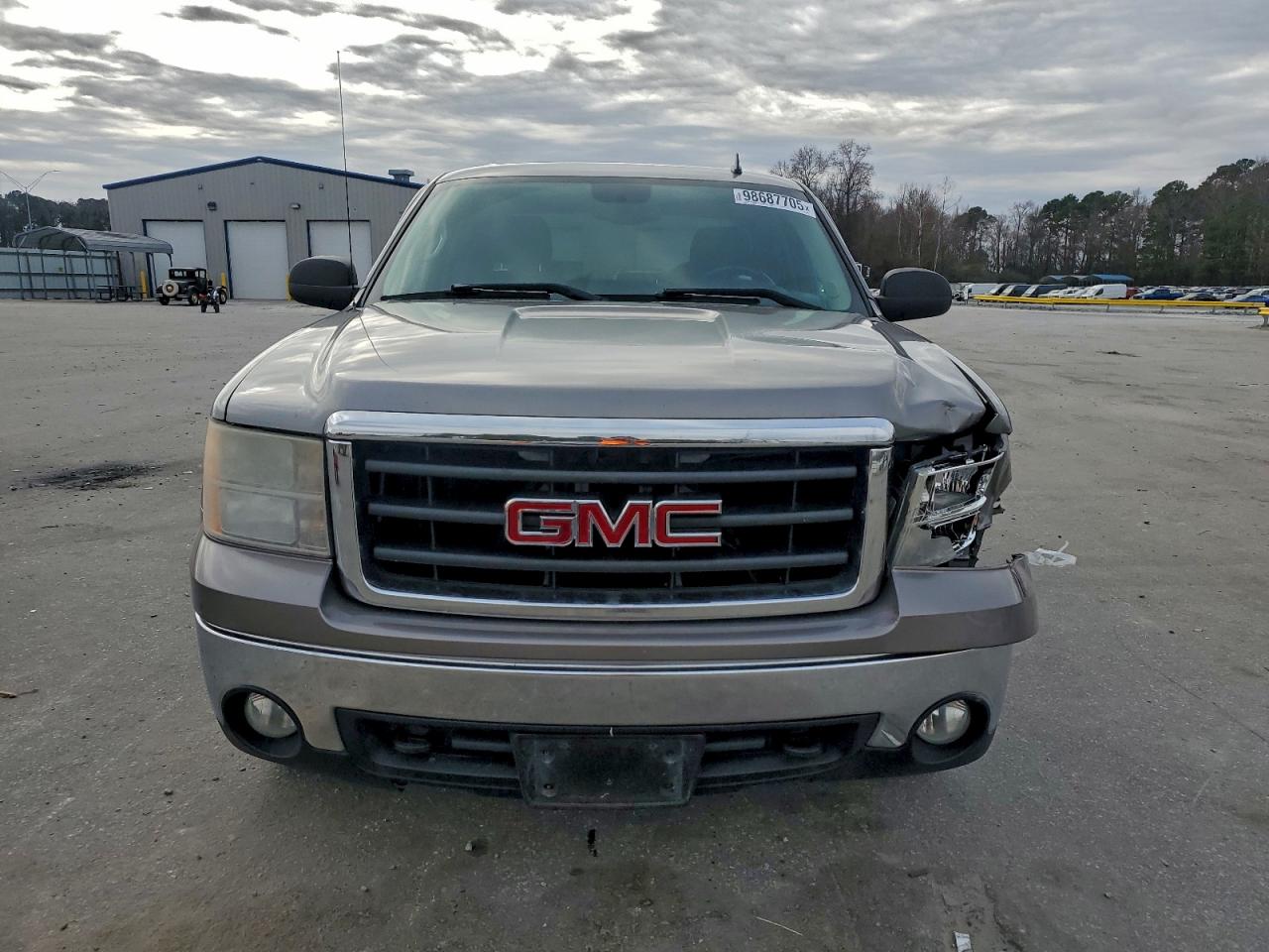 GMC Sierra C1500 Image 4
