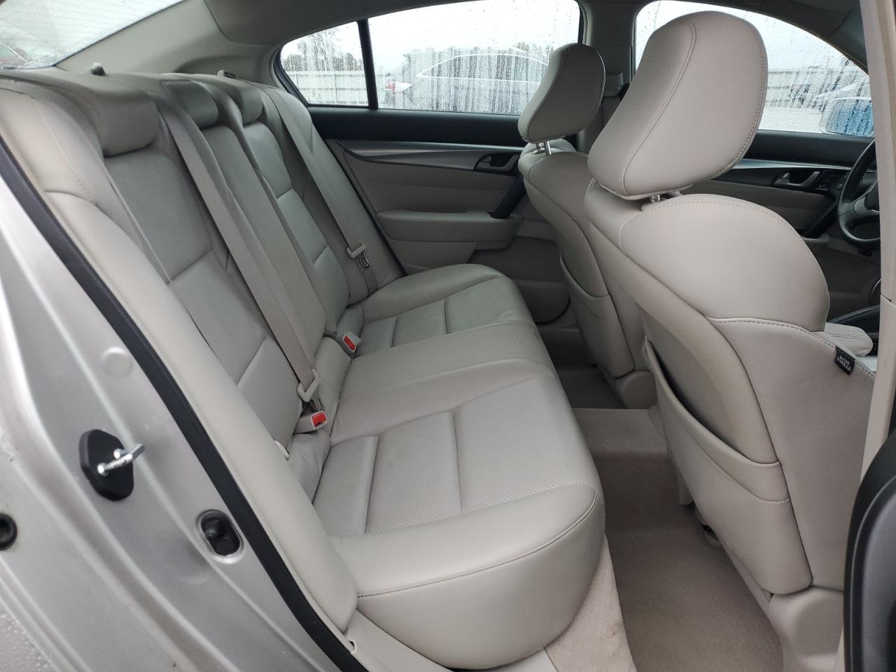Acura TL Image 12