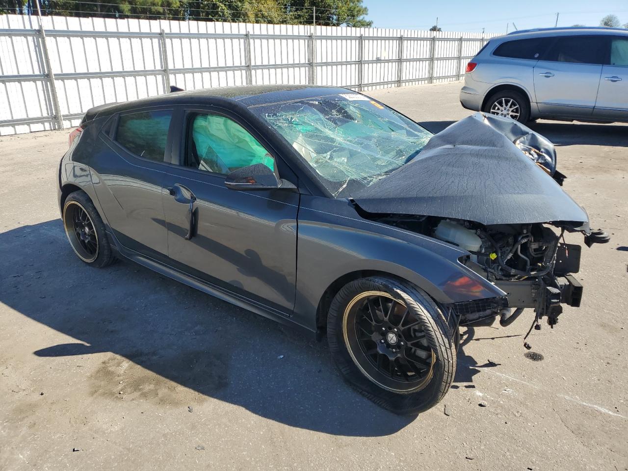 Hyundai VELOSTER Turbo Image 8