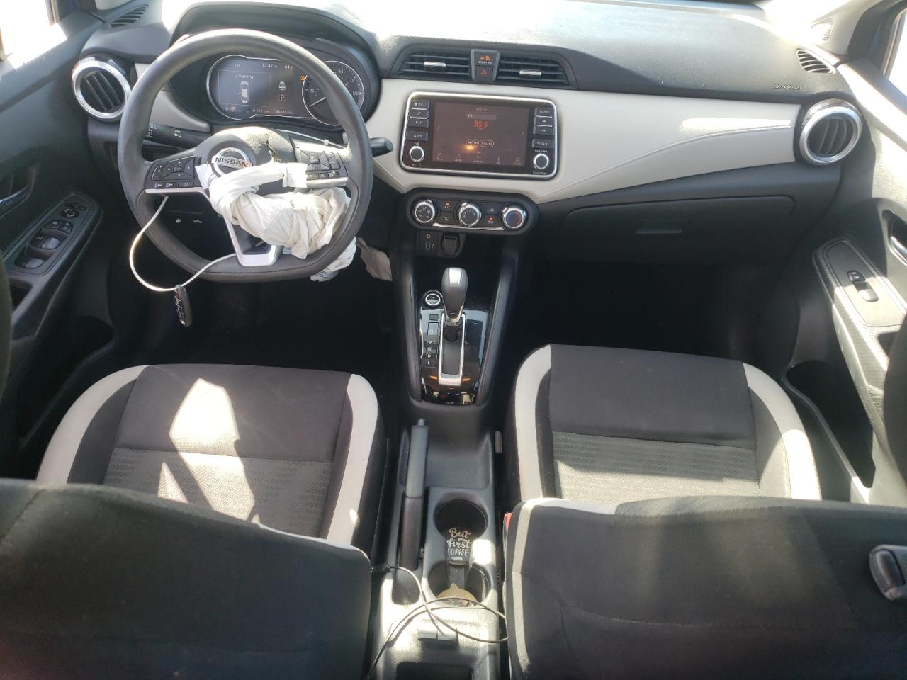 Nissan Versa Sv Image 5