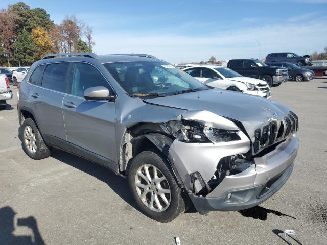 Jeep Grand Cherokee Latitude Image 8