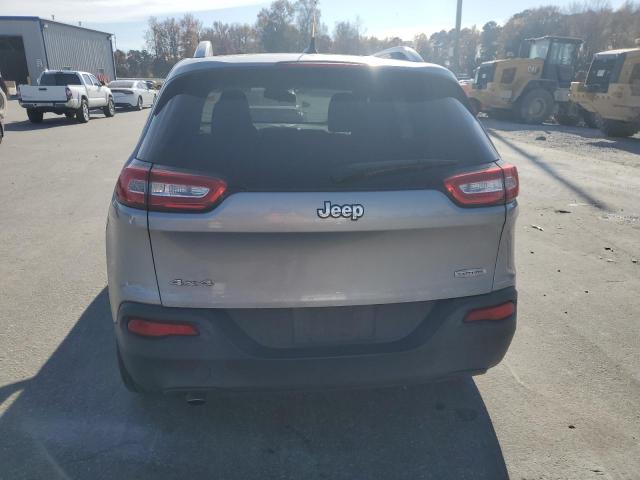 Jeep Grand Cherokee Latitude Image 9