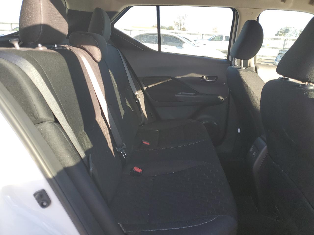 Nissan Kicks Sv Image 9