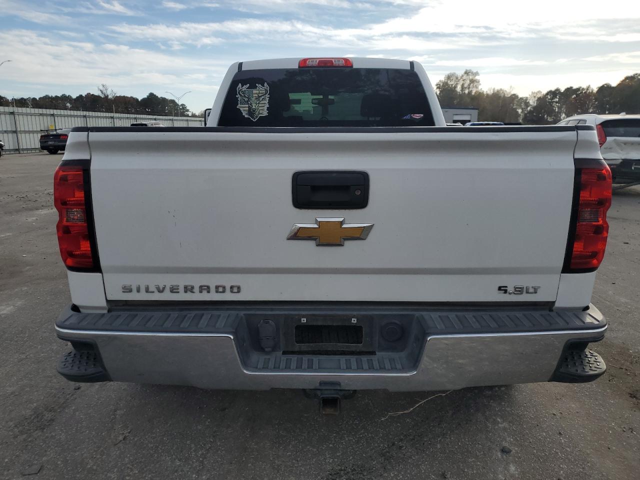 Chevrolet Silverado C1500 Lt Image 3