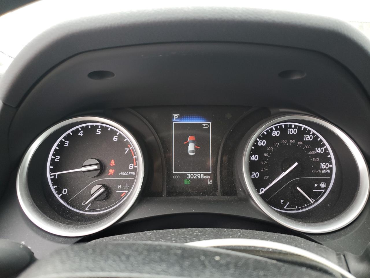 Toyota Camry Le Image 9