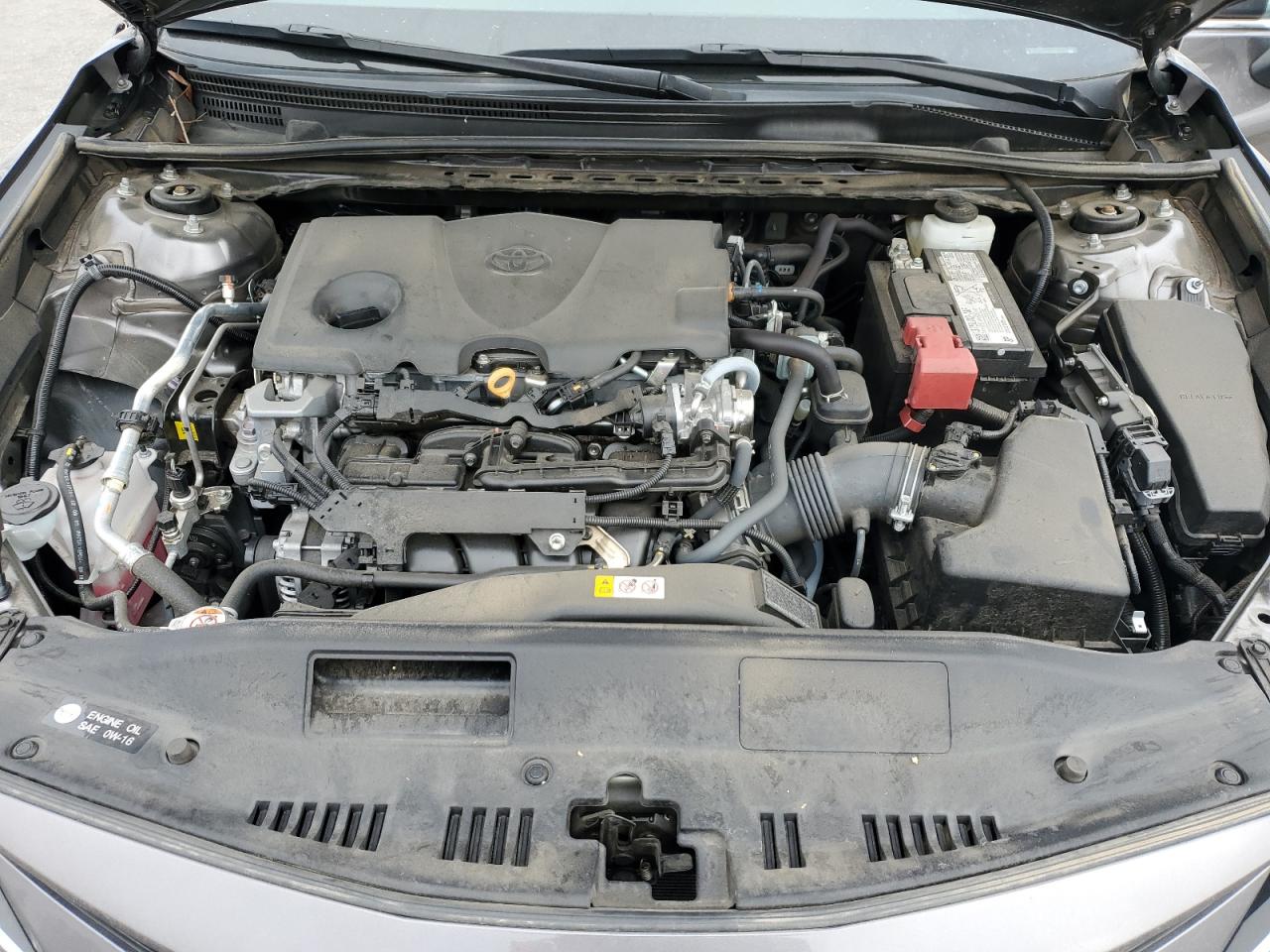 Toyota Camry Le Image 10