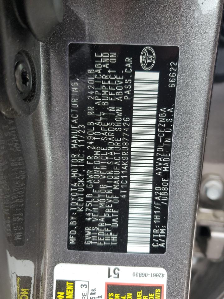 Toyota Camry Le Image 12