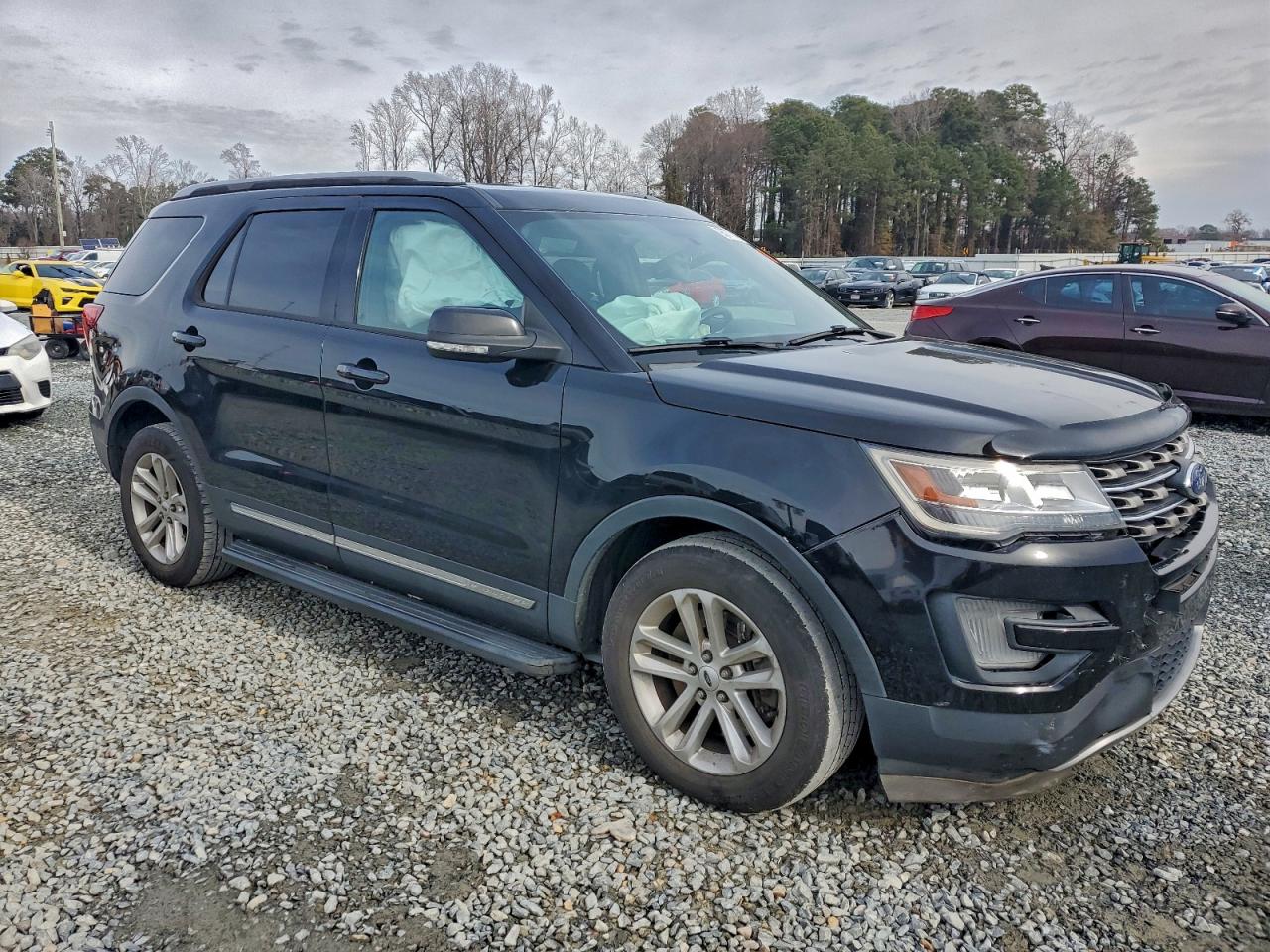 Ford Explorer Xlt Image 7