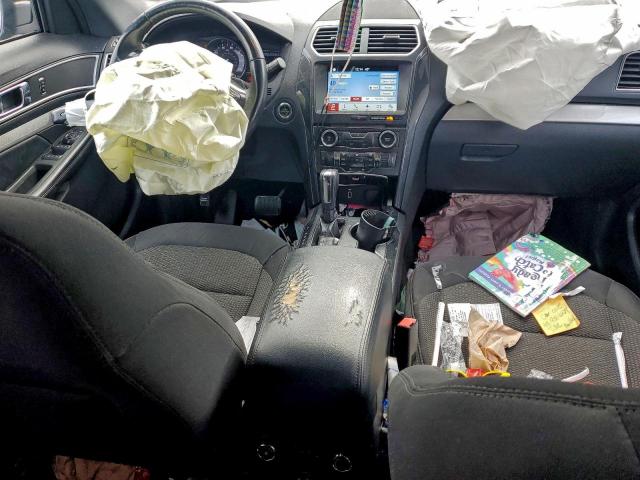 Ford Explorer Xlt Image 6