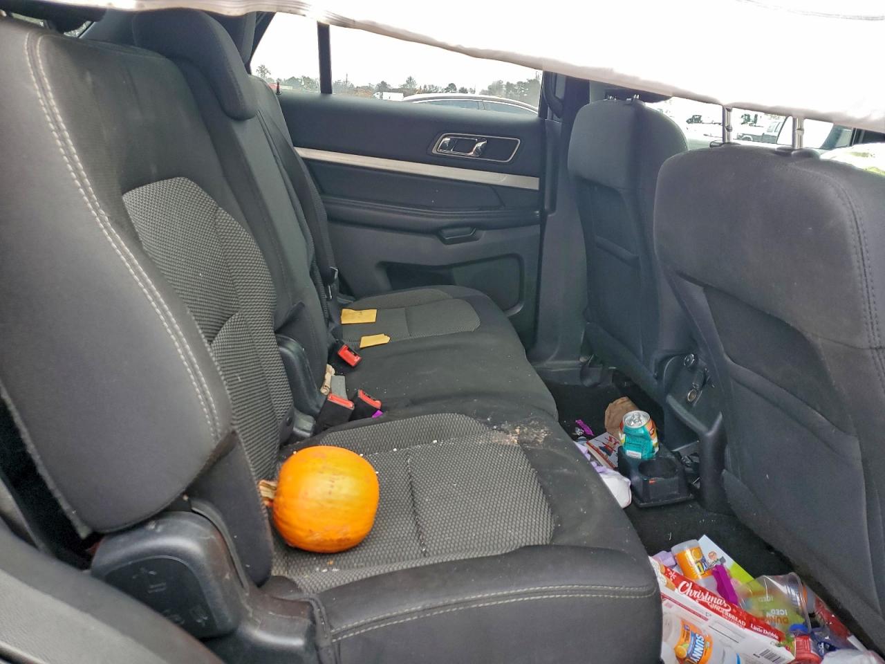 Ford Explorer Xlt Image 8