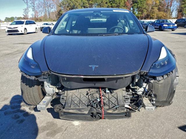 Tesla Model 3 Image 6