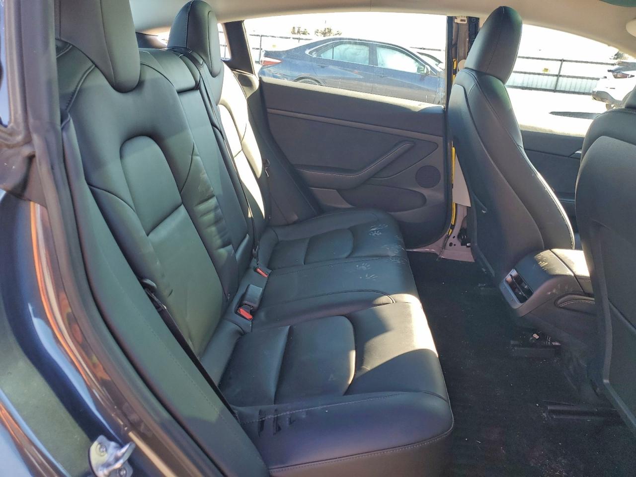 Tesla Model 3 Image 7