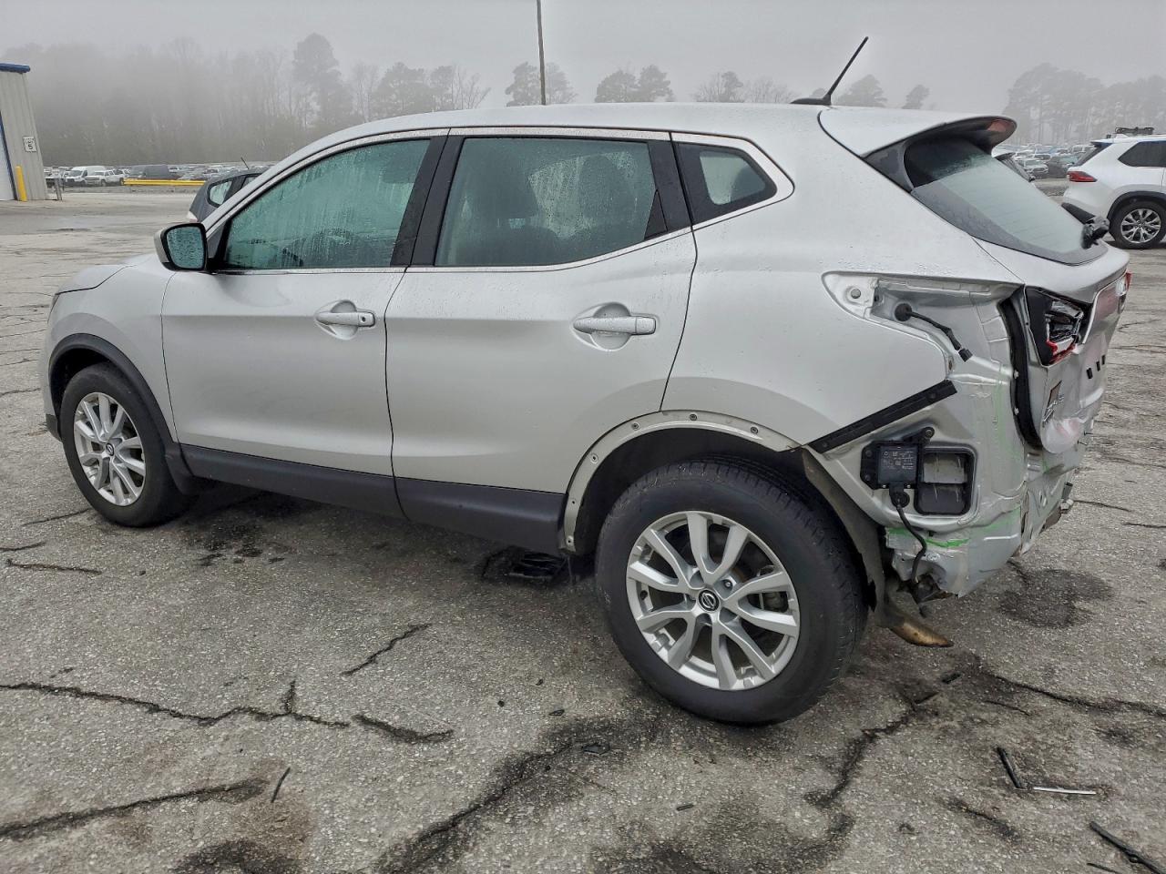 Nissan Rogue S Image 8