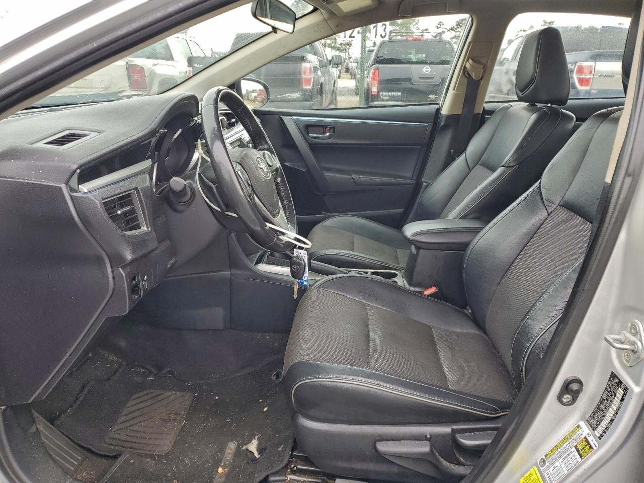 Toyota Corolla L Image 8