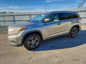  Salvage Toyota Highlander