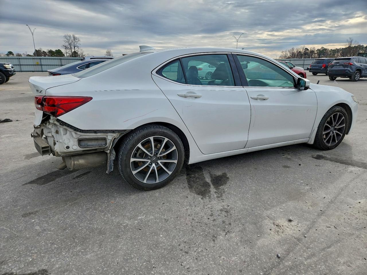 Acura TLX Image 3