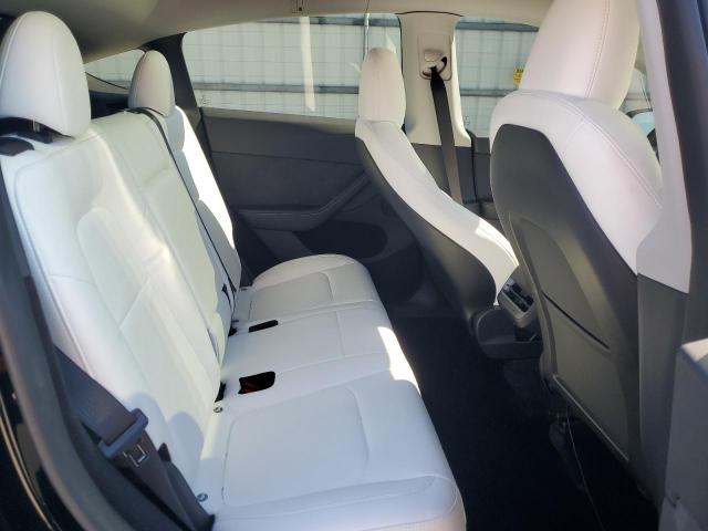 Tesla Model Y Image 12