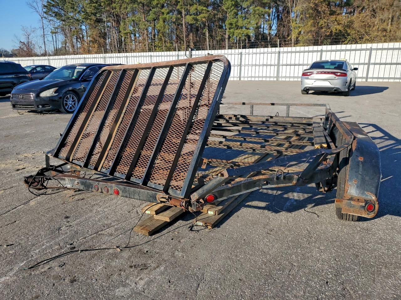 Loat Trailer Image 5