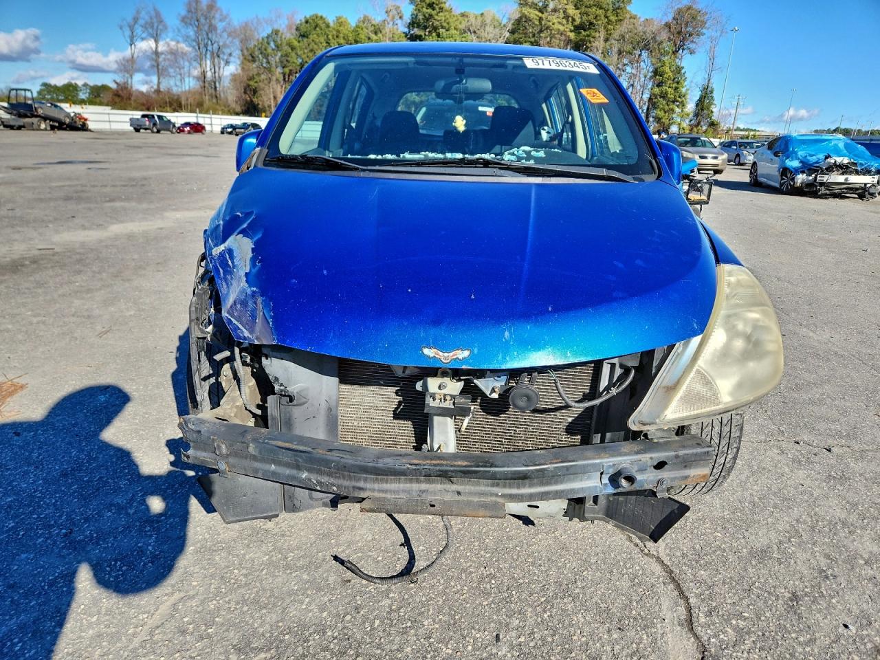 Nissan Versa S Image 4