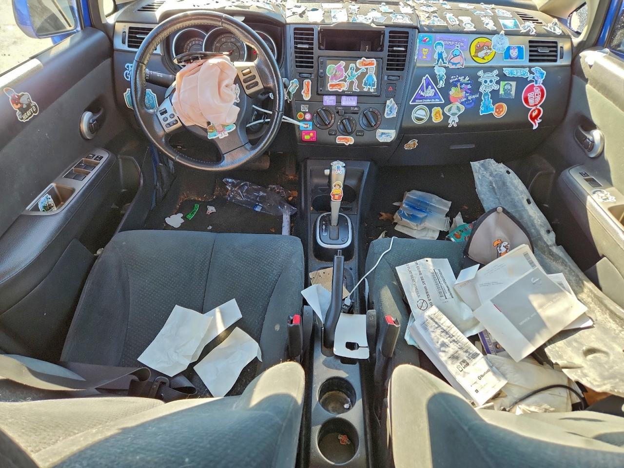 Nissan Versa S Image 2