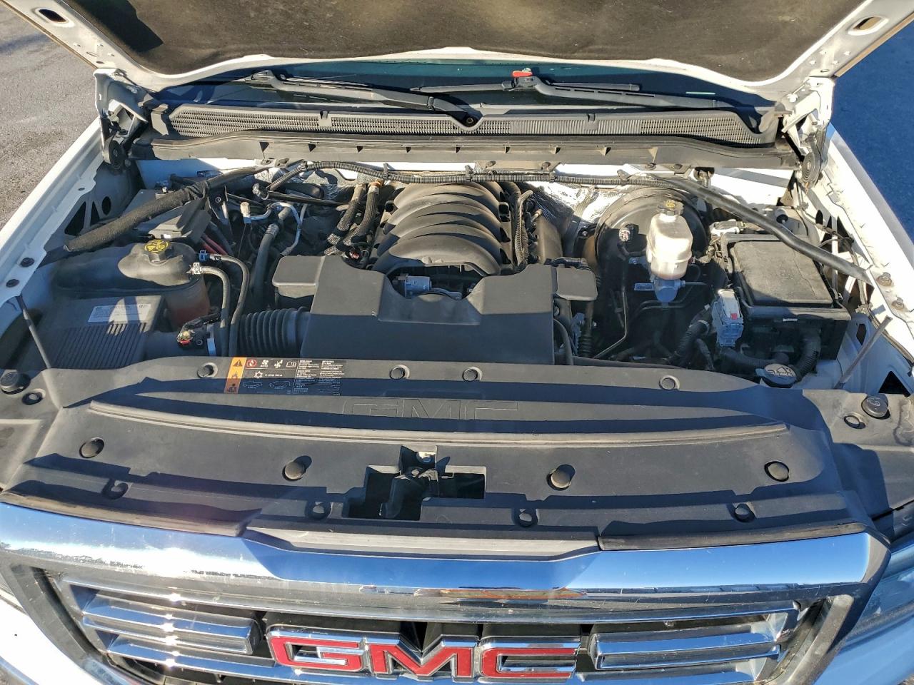 GMC Sierra C1500 Image 9