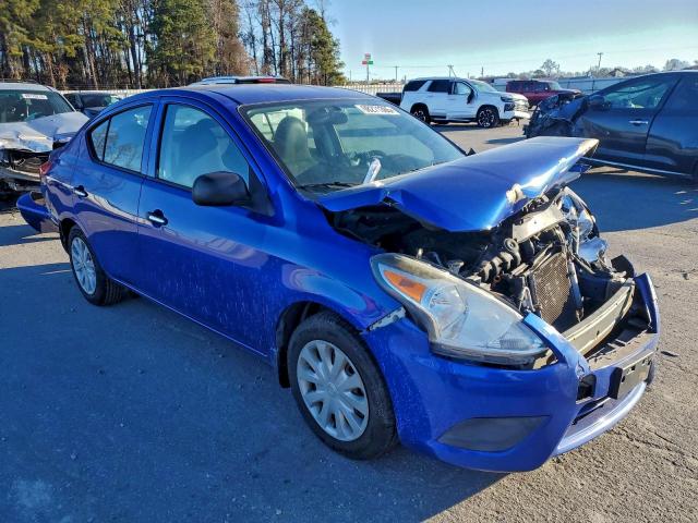 Nissan Versa S Image 2