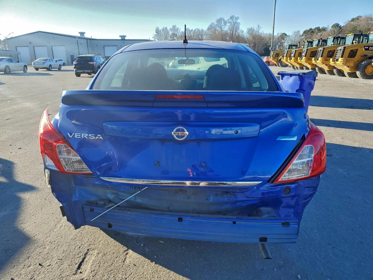 Nissan Versa S Image 7