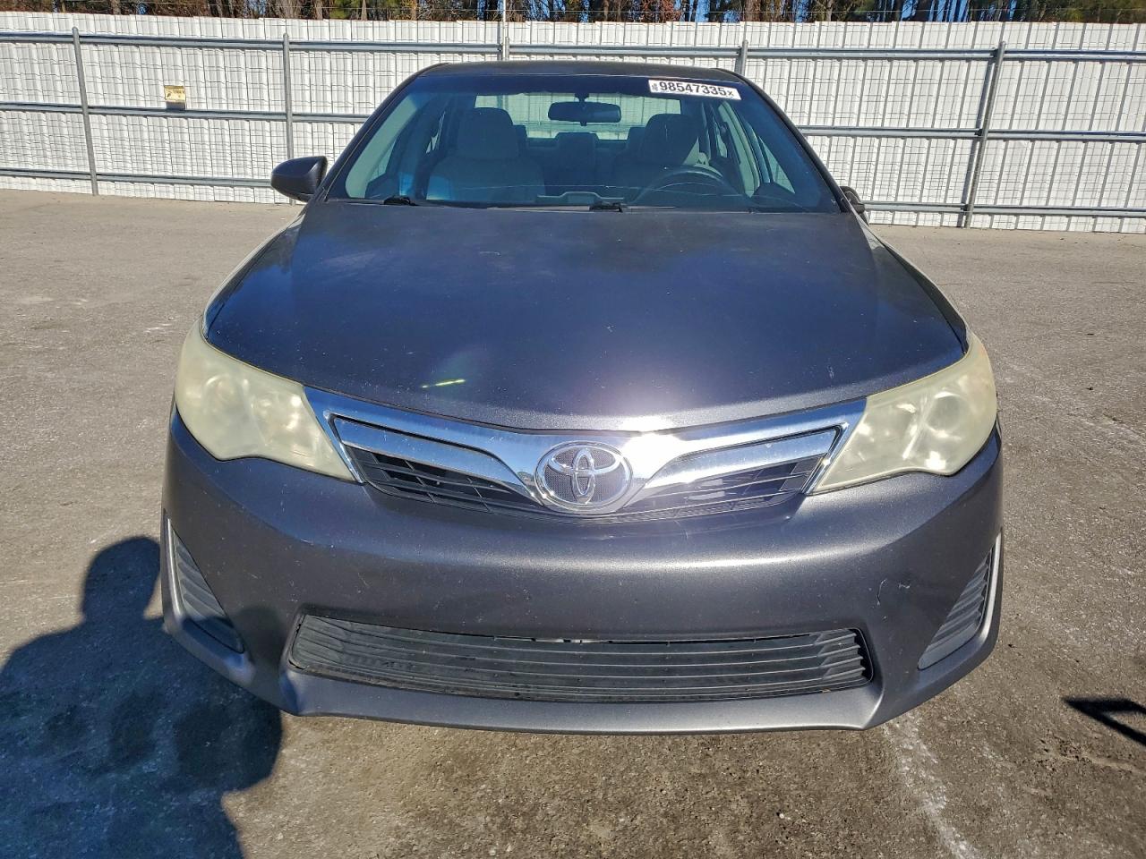 Toyota Camry Base Image 6