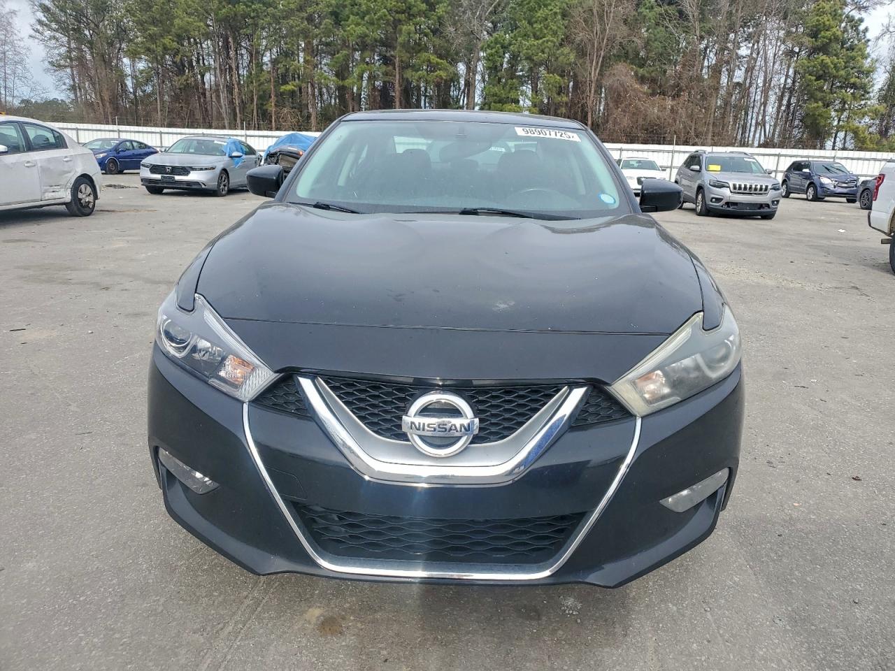 Nissan Maxima 3.5s Image 2