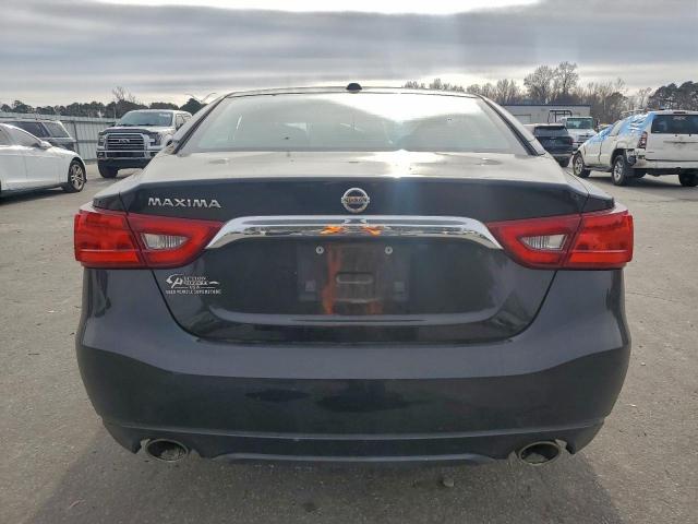 Nissan Maxima 3.5s Image 5