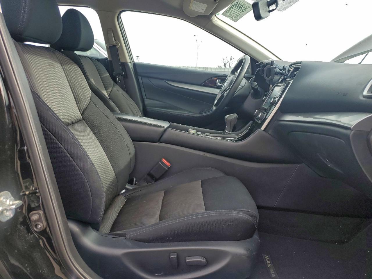 Nissan Maxima 3.5s Image 7