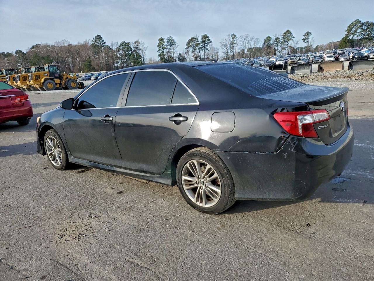 Toyota Camry Base Image 2