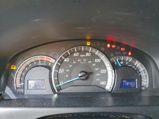 Toyota Camry Base Image 7