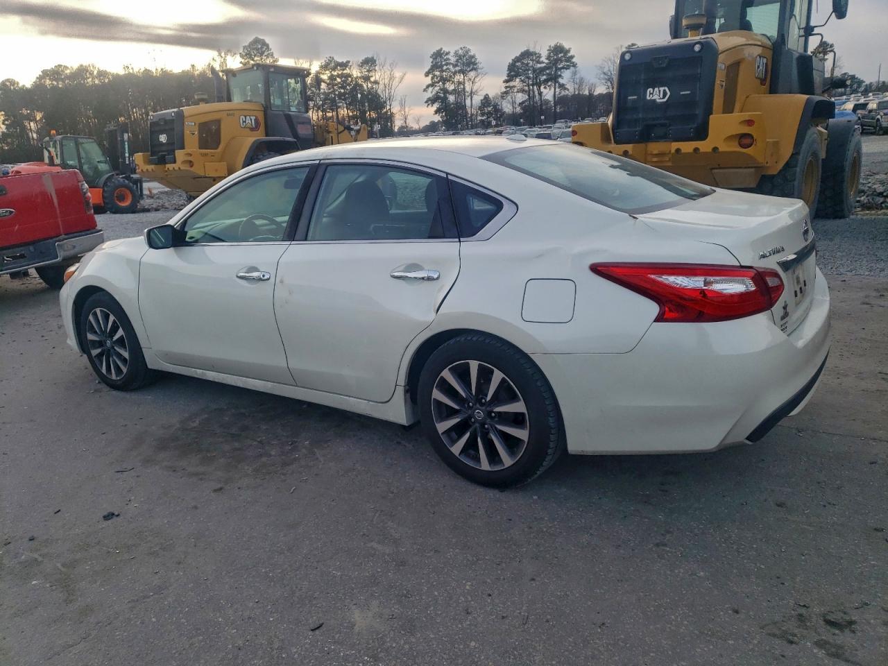 Nissan Altima 2.5 Image 7