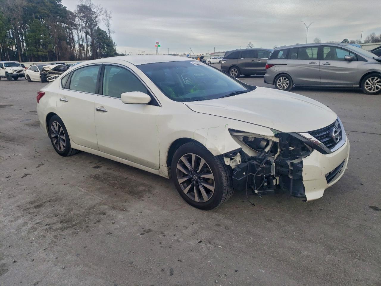 Nissan Altima 2.5 Image 5