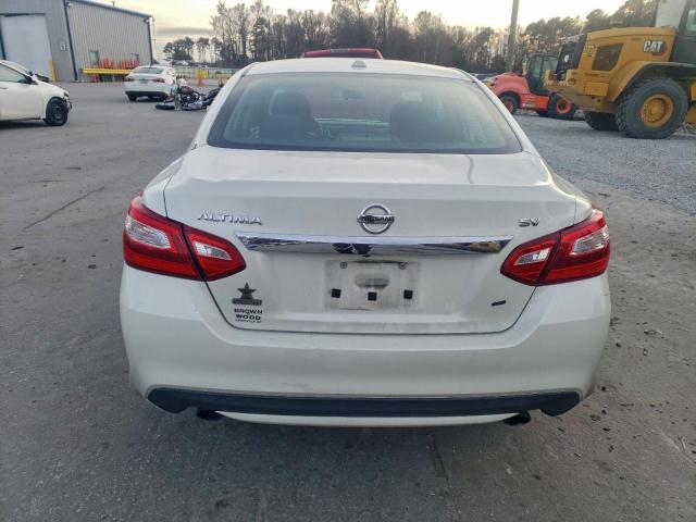 Nissan Altima 2.5 Image 6