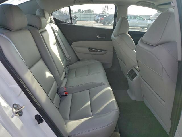 Acura TLX Image 9