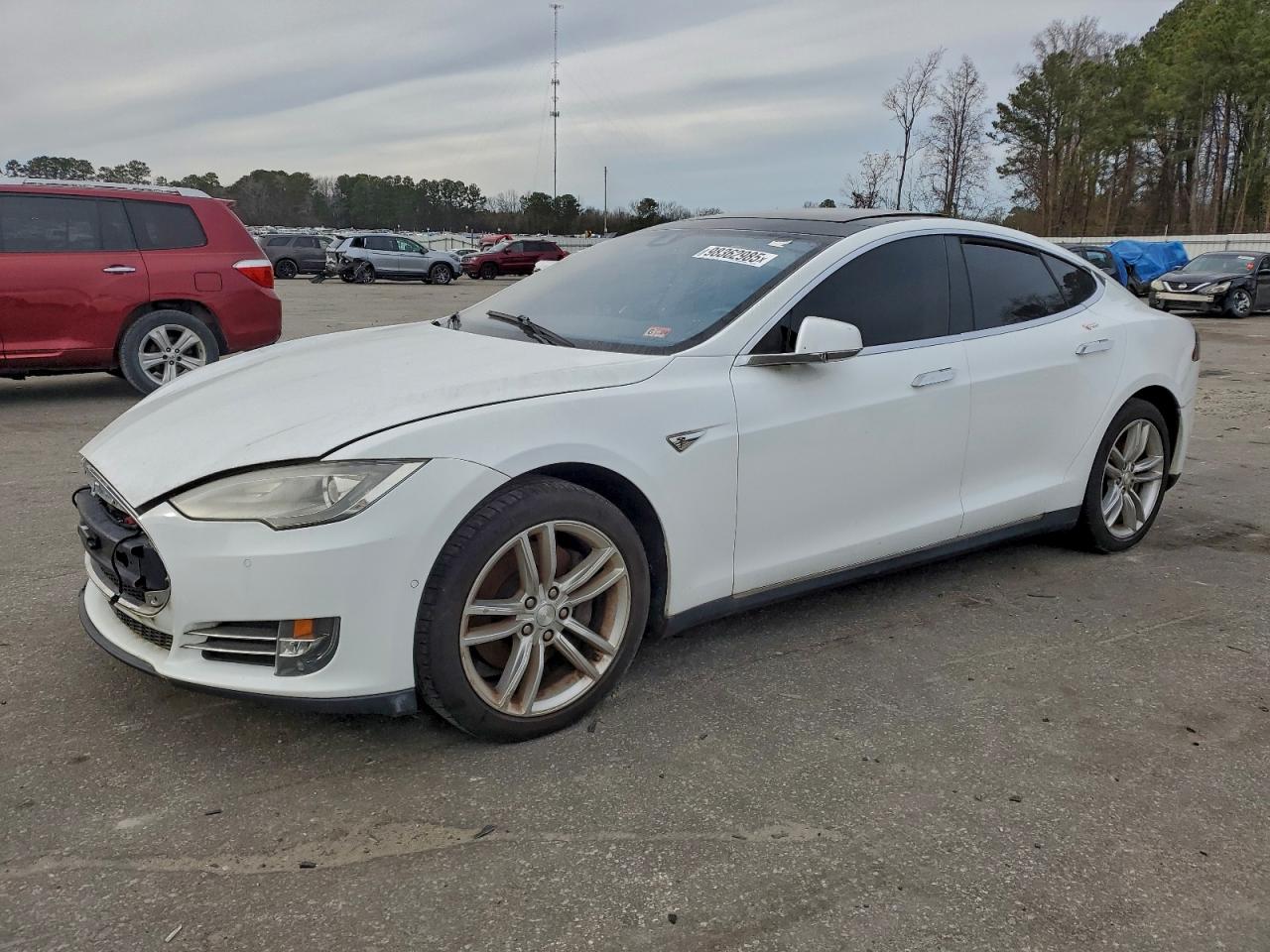 Tesla Model S 60 Image 1