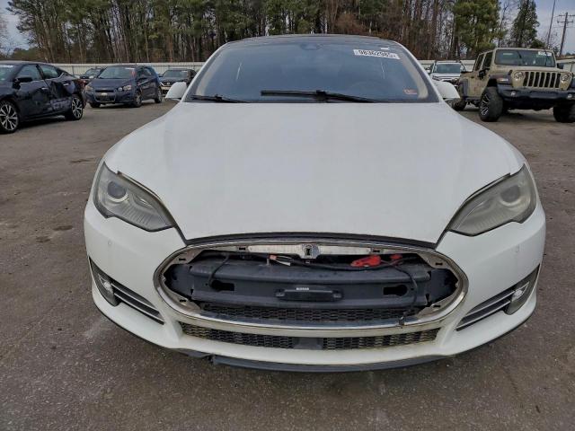 Tesla Model S 60 Image 11