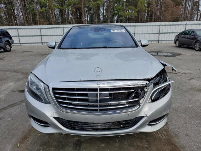 Mercedes-Benz S-Class 550 Image 2