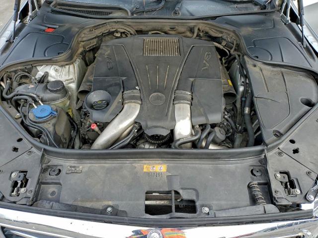 Mercedes-Benz S-Class 550 Image 12