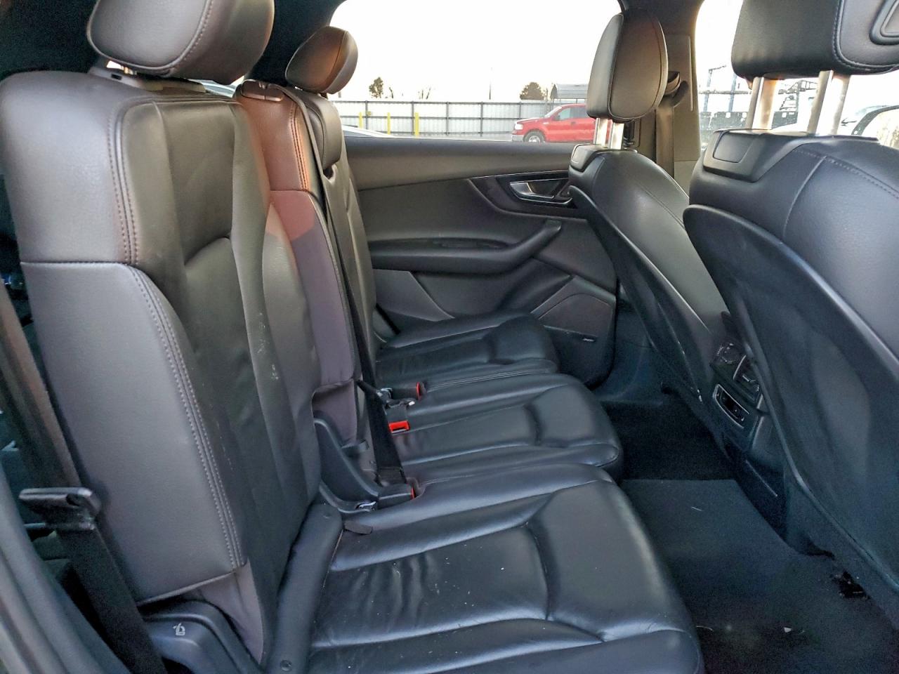Audi Q7 Premium Plus Image 11