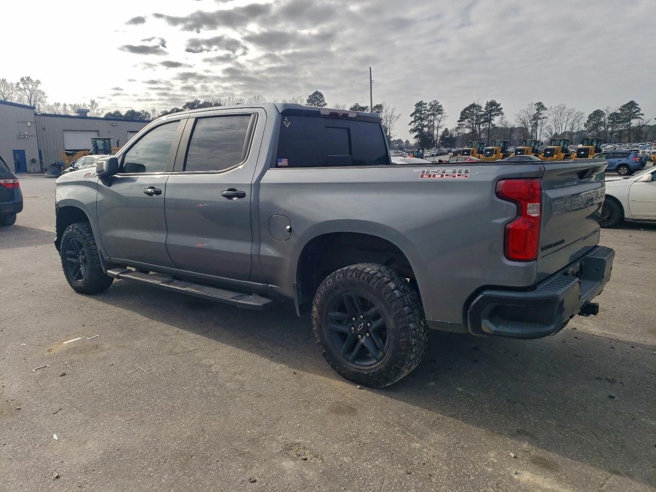 Chevrolet Silverado K1500 Lt Trail Boss Image 4